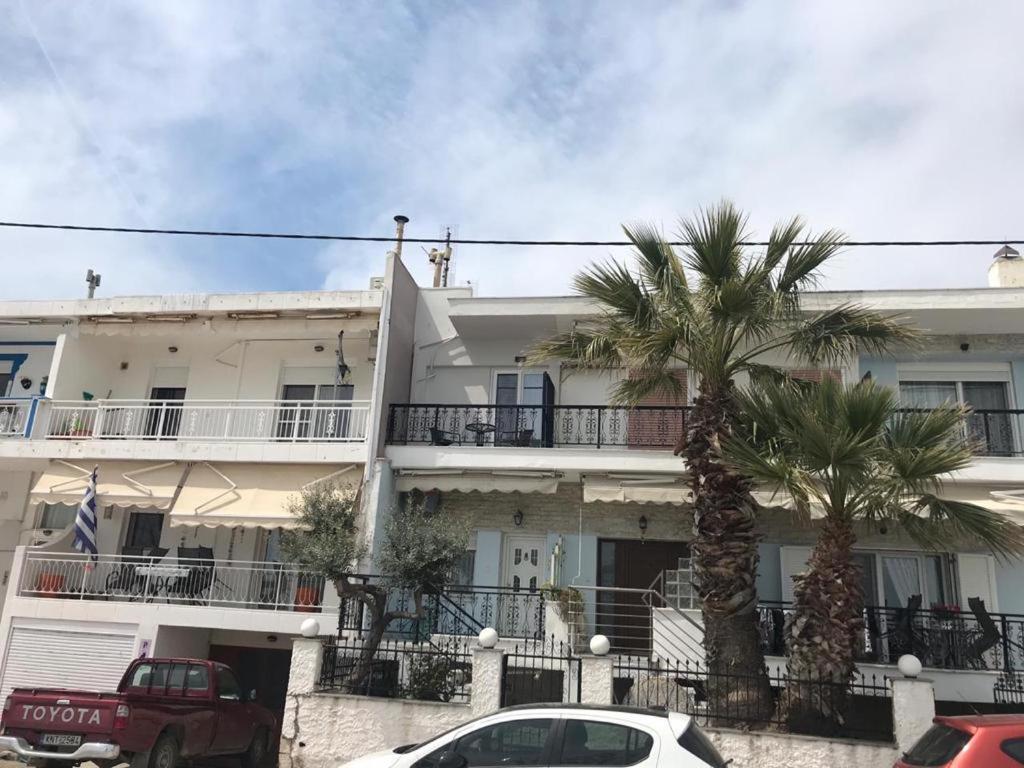 E & F Sea View Flat Apartment Néa Péramos Екстериор снимка